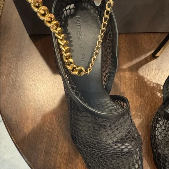 Bottega Veneta Black Mesh Heels with Gold Chain - Picture 7 of 9